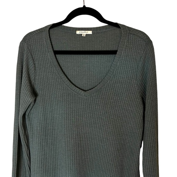 Z Supply Women's V-Neck Waffle Knit Long Sleeve Top- Size Medium - Picture 2 of 9